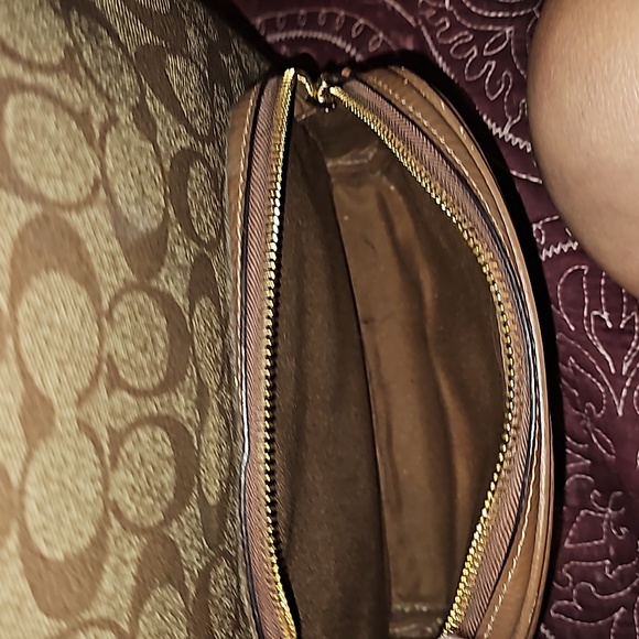 Backpack - Picture 4 of 4